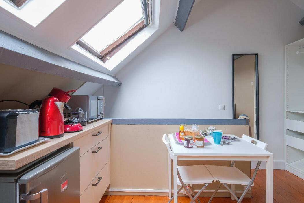 L'Escale Nemourienne Apartment เนอมัวร์ส ภายนอก รูปภาพ